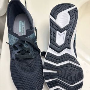 Women’s new balance shoes